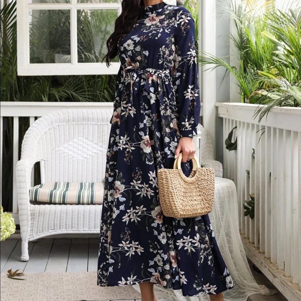 NWT Navy blue floral print maxi dress size 12 - Picture 2 of 5